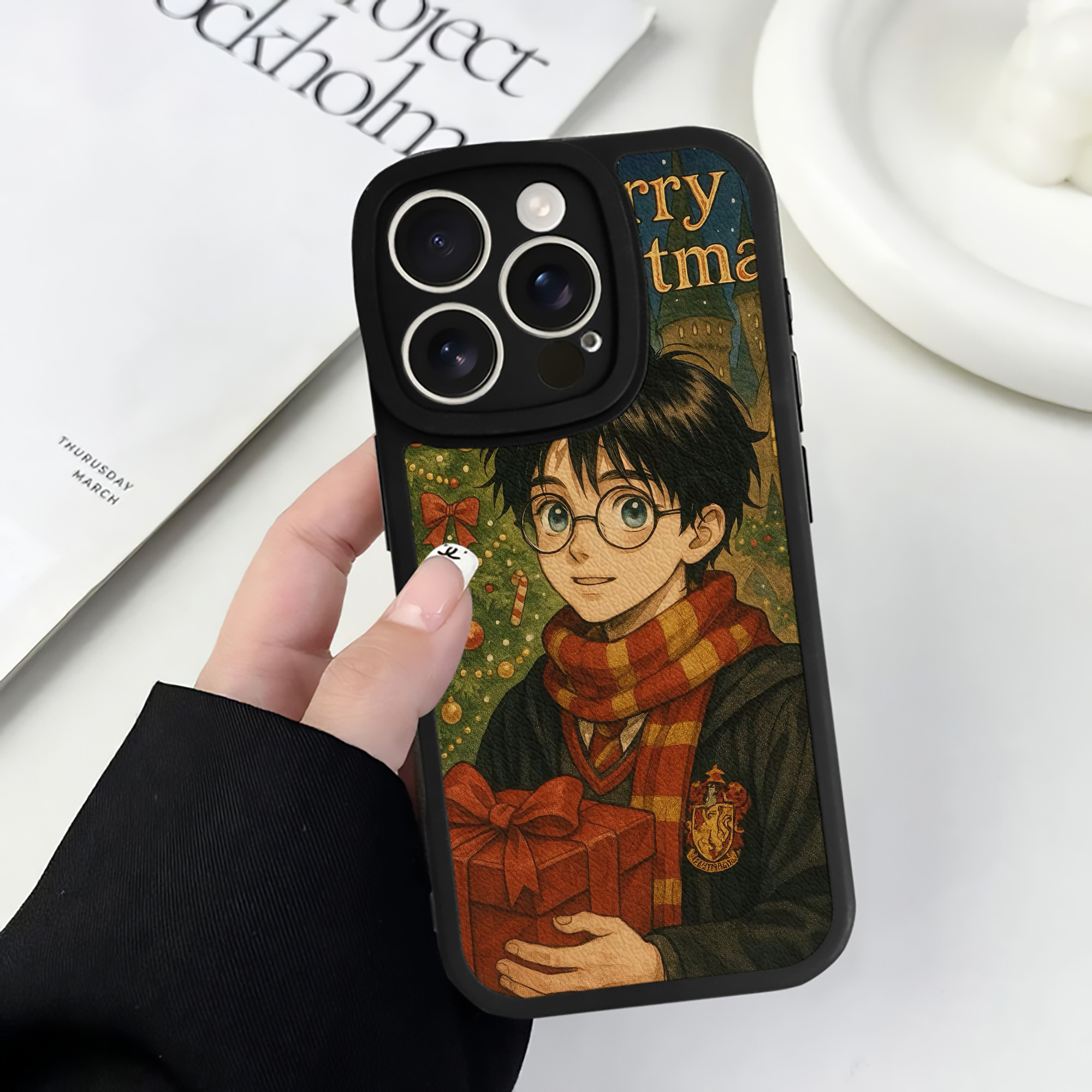 （画像用） Harry Potter ハリー・ポッターシリーズ 【iPhone 16シリーズ対応】シリコンスマホケース（レザー調） 材質：シリコン